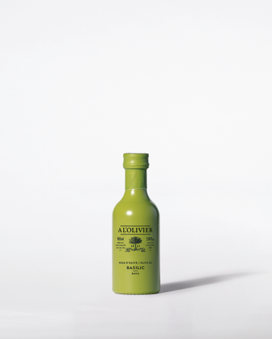 Basil aromatic olive oil