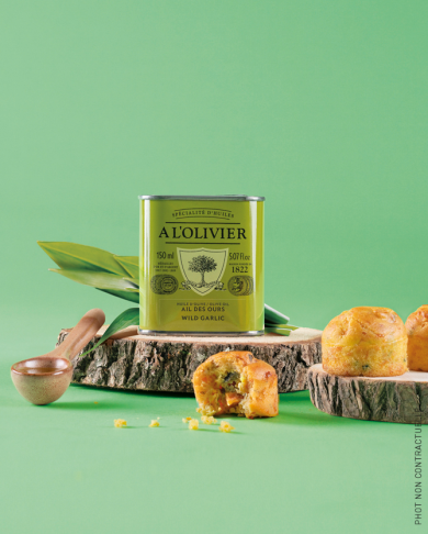 Wild garlic aromatic olive oil